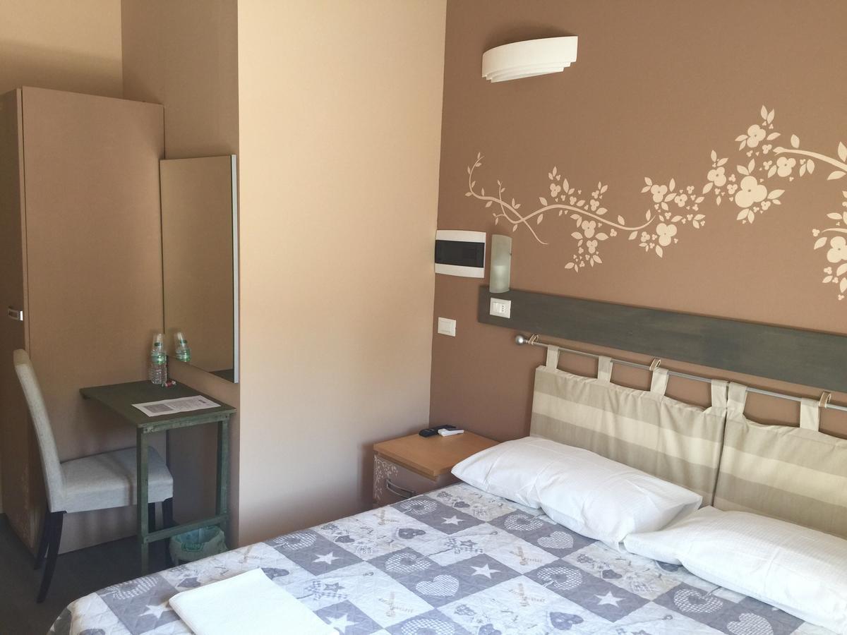 Bba2Passi Bed & Breakfast Marina di Massa Exterior photo